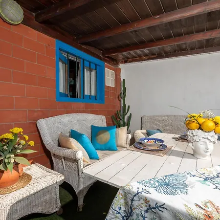 In Front Of Idyllic Apartmán